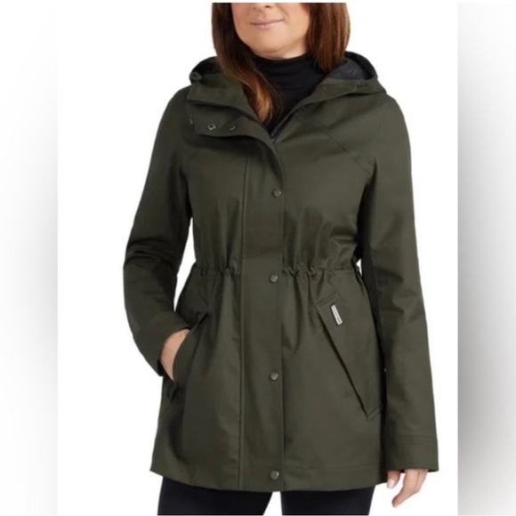 NWT Hunter Ladies' Water & Wind Resistant Rain Jacket, Olive - Picture 2 of 5